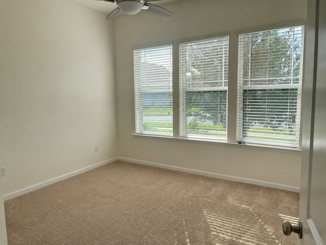 Building Photo - 29662 Riverstone Dr