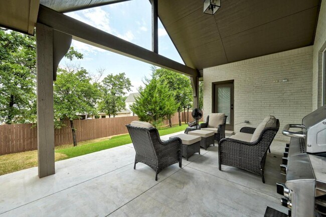 Building Photo - 4001 Stone Hl Ln