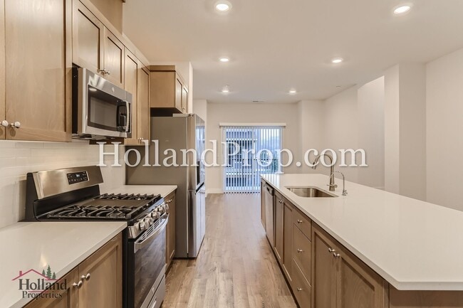Building Photo - 15974 NW Hosmer Ln