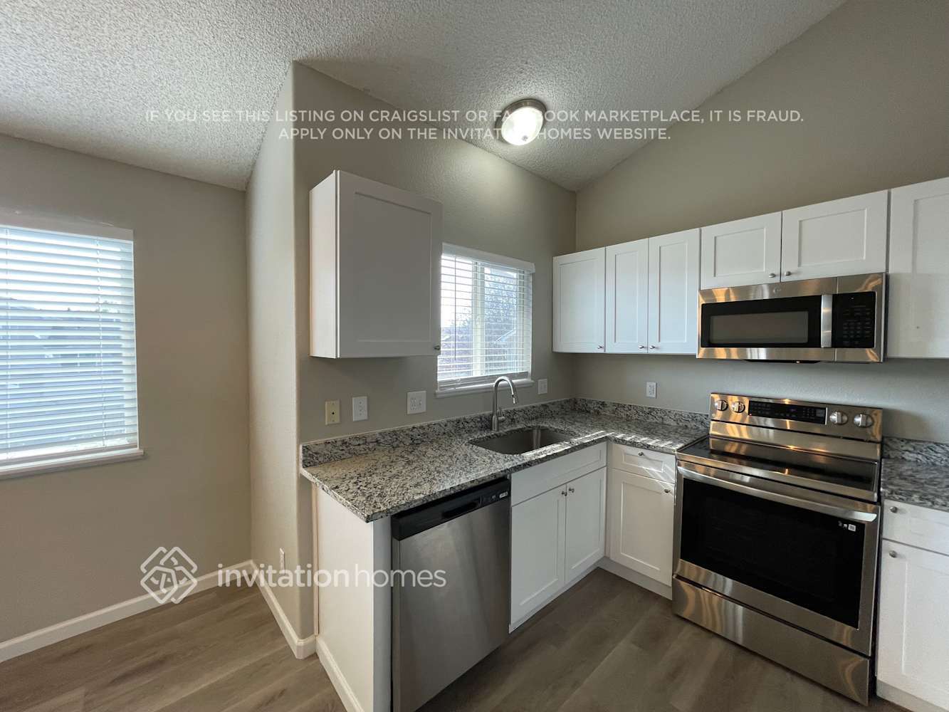 Building Photo - 1082 Clogger Ln