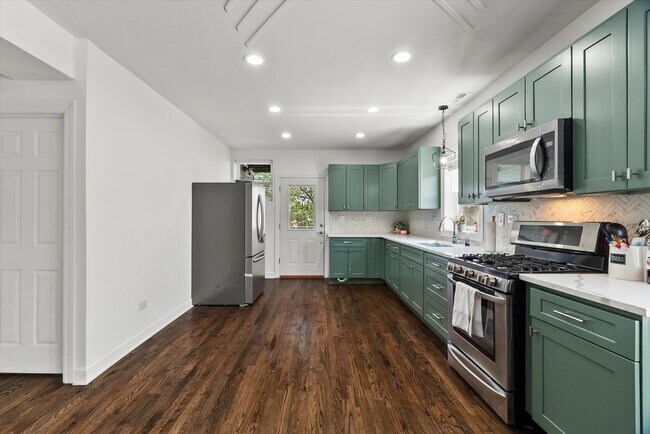 Building Photo - 6239 S Seeley Ave