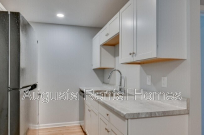 Building Photo - 301A Old Plantation Road