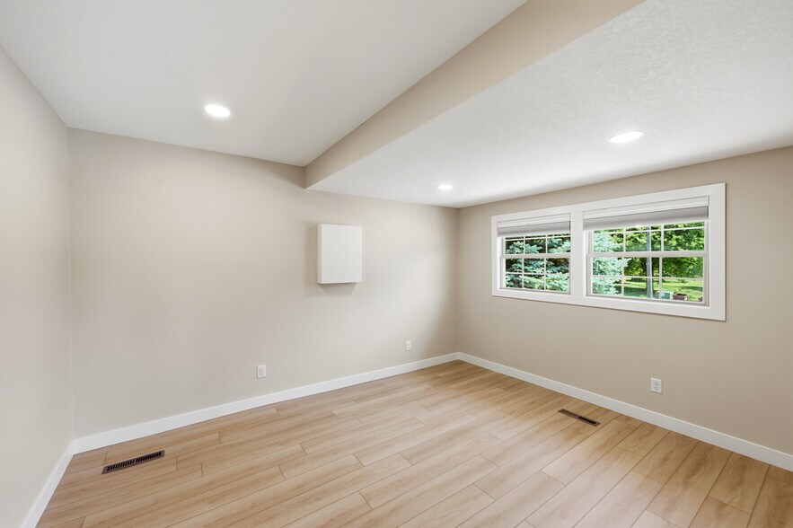 Primary Bedroom - 12605 Main St