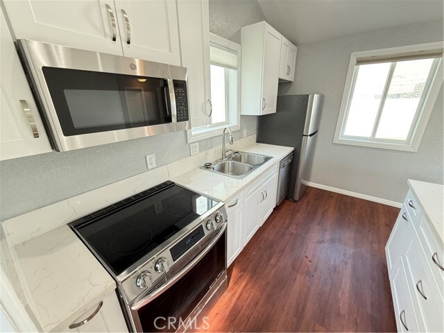 Building Photo - 973 Saltcoats Dr