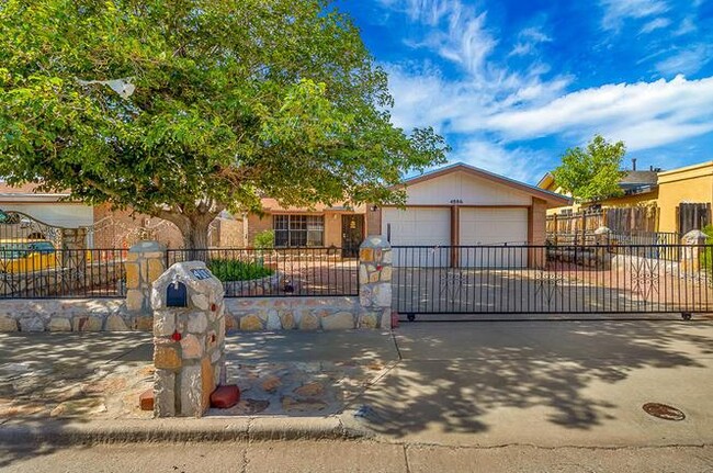 Building Photo - 4886 Maureen Cir