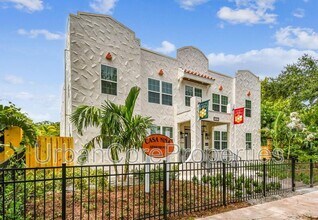 Building Photo - 325 15th Ave NE