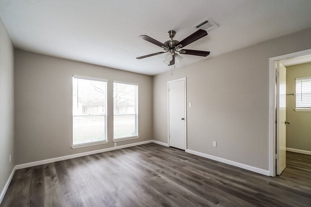 Building Photo - 16311 Alametos Dr