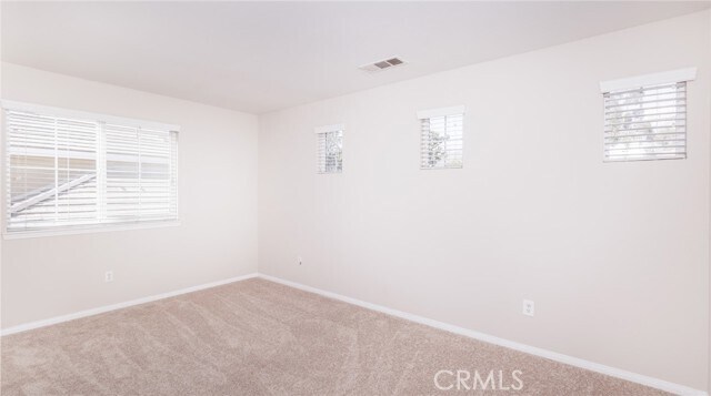 Building Photo - 920 Sawtooth Dr
