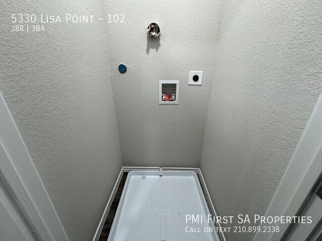Building Photo - 5330 Lisa Pt