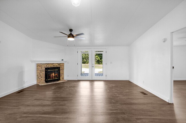 Building Photo - 17982 CR 4104