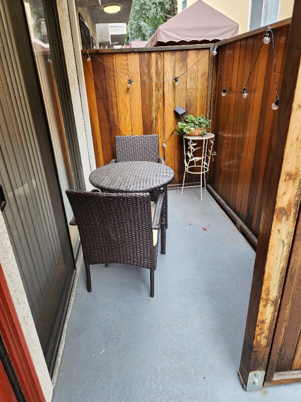 Building Photo - 11630 Chenault St