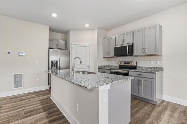 Building Photo - 226 Munsee Cir