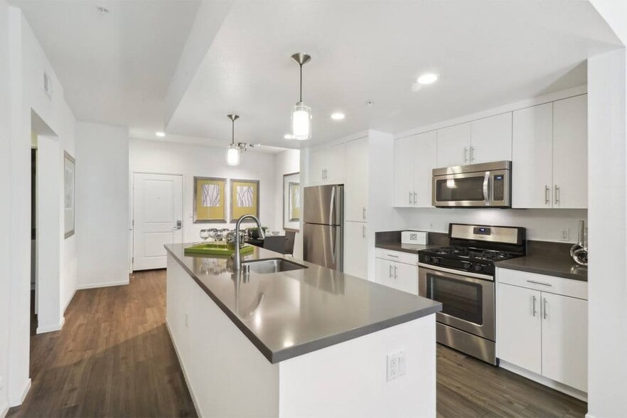 Building Photo - Preserve at Melrose