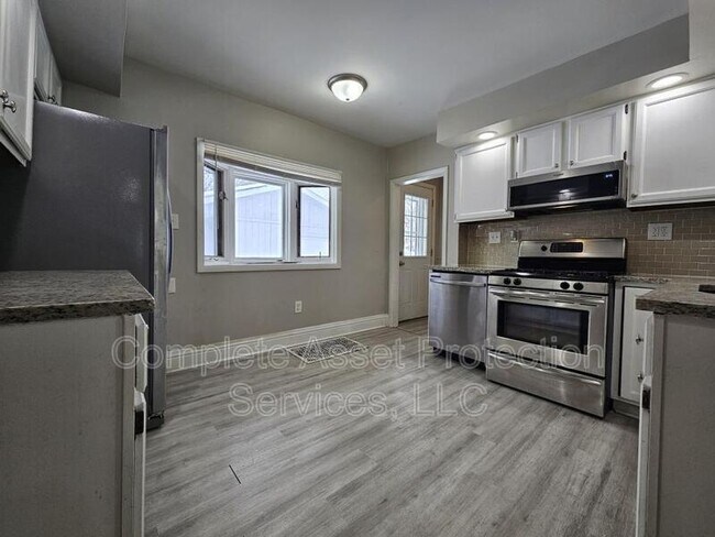 Building Photo - 2625 Cleveland St