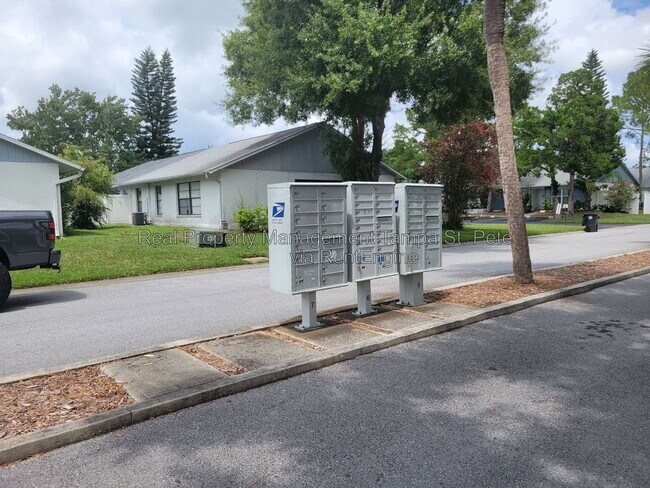 Building Photo - 2024 Sheffield Ct