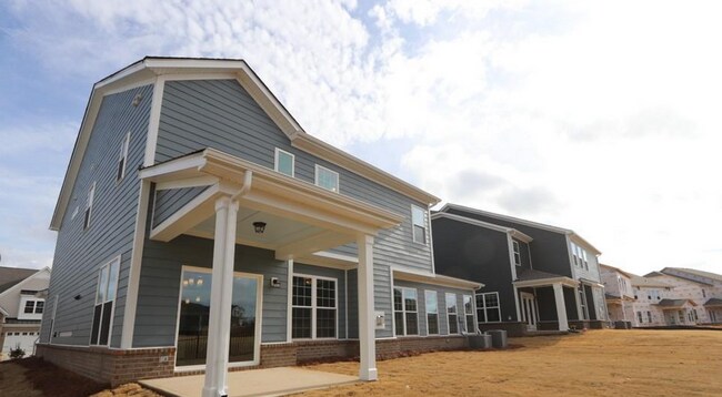 Building Photo - Huge 5-bedroom, 4-bathroom, in Poplin Grov...