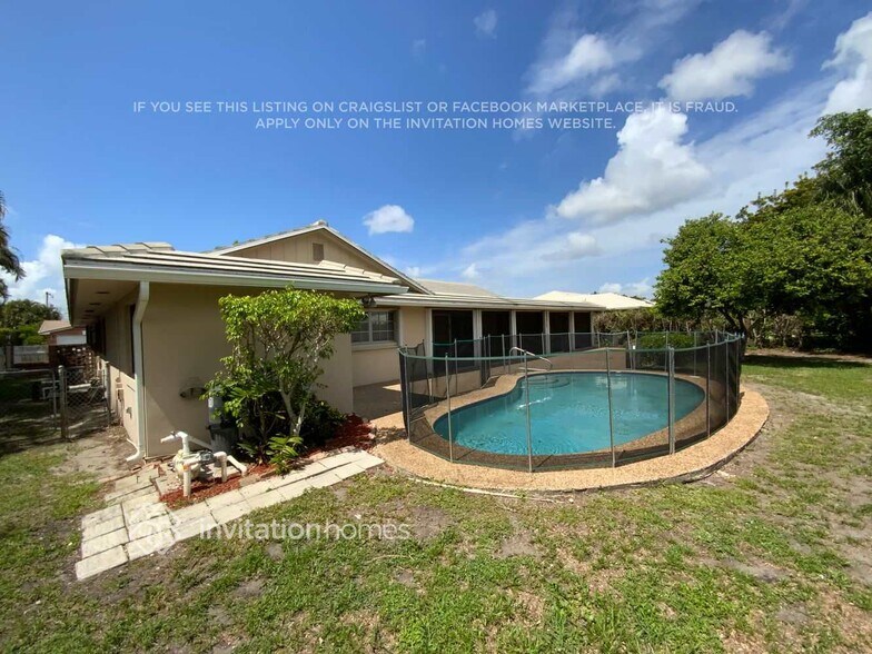 Building Photo - 232 Gleneagles Dr