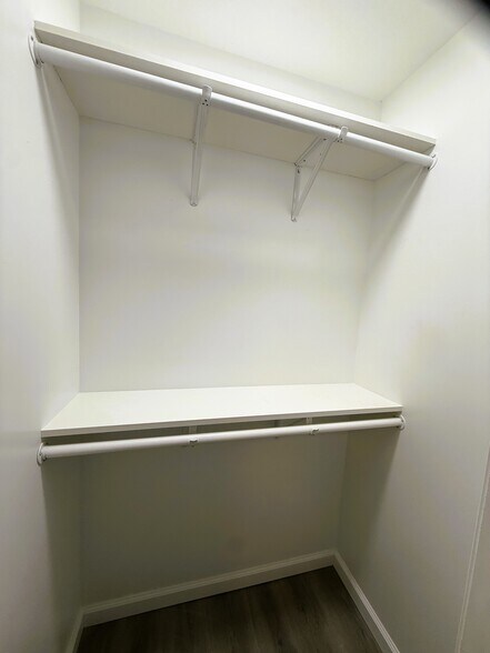 Building Photo - 412 Depot St