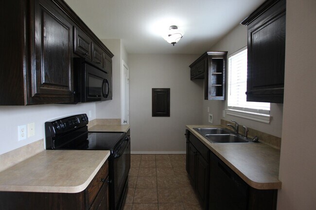 Building Photo - 16988 Loring Ln