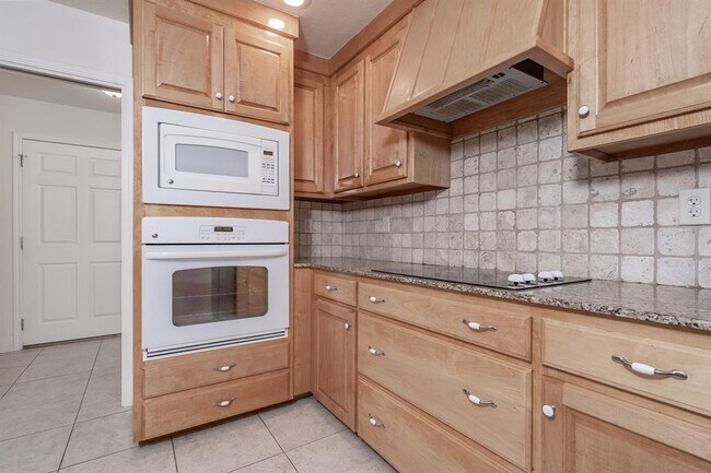 Building Photo - 4935 Sean Patrick Glen