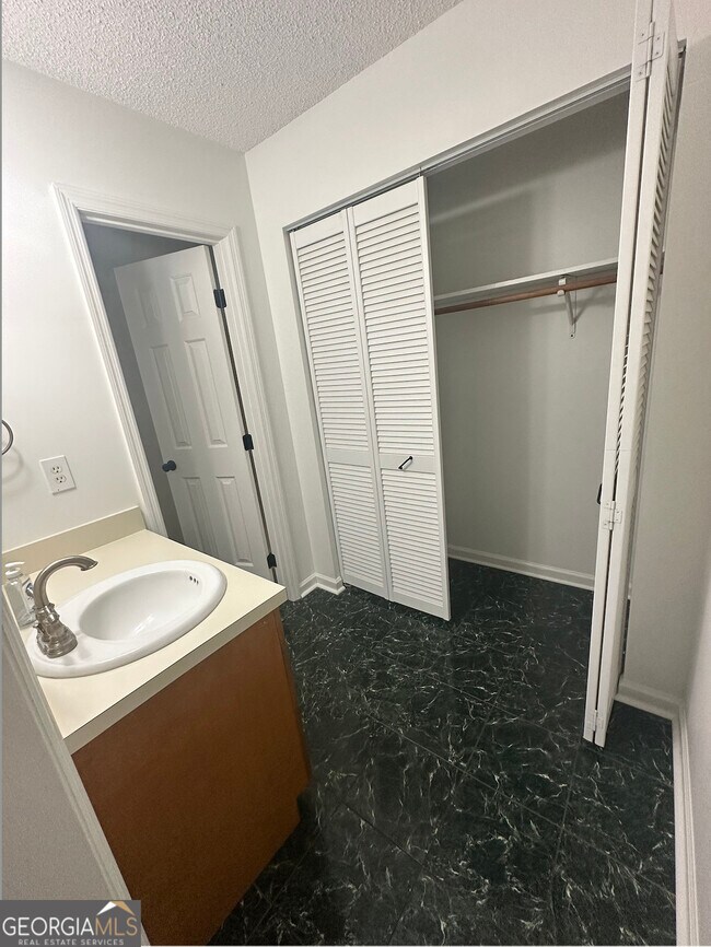 Building Photo - 106 Egret Ct