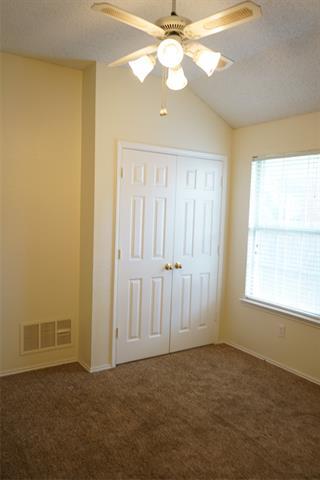 Building Photo - 907 Winterwood Ct