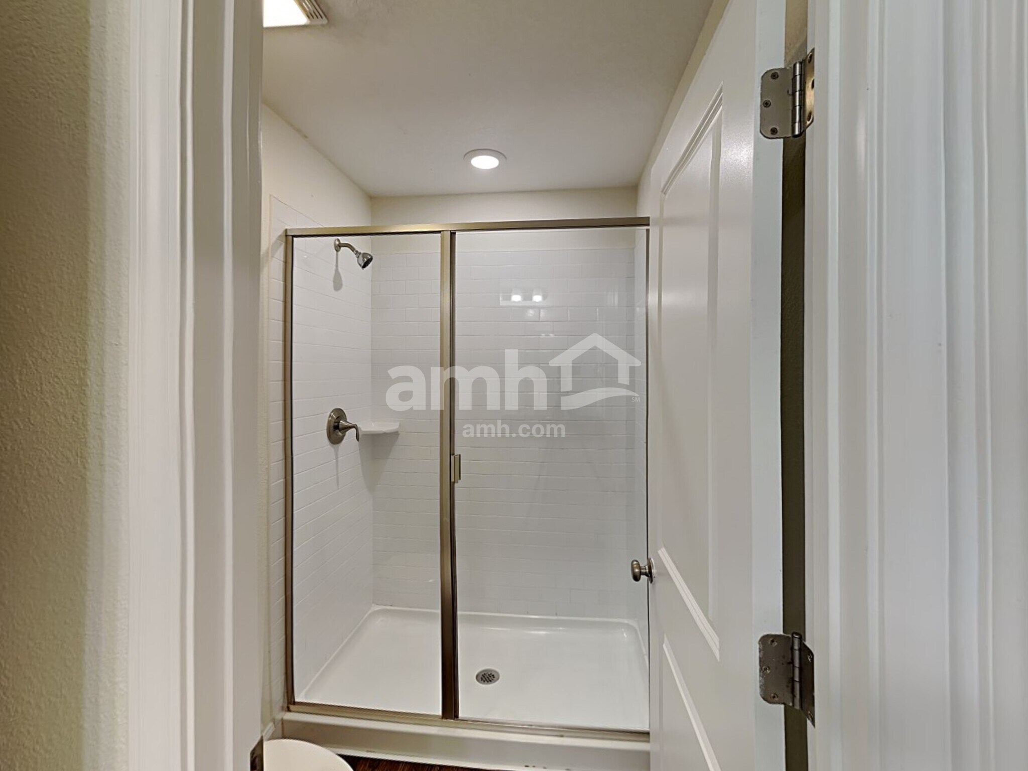 Building Photo - 8673 Highfield Ave