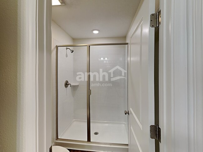 Building Photo - 8673 Highfield Ave