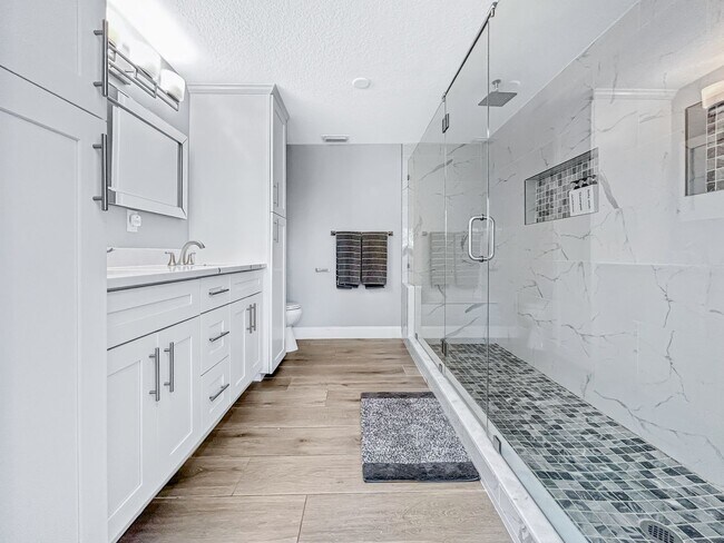 Building Photo - 4 Bed Waterfront Paradise with Pool, Dock & Gulf Access in Baileys Bluff