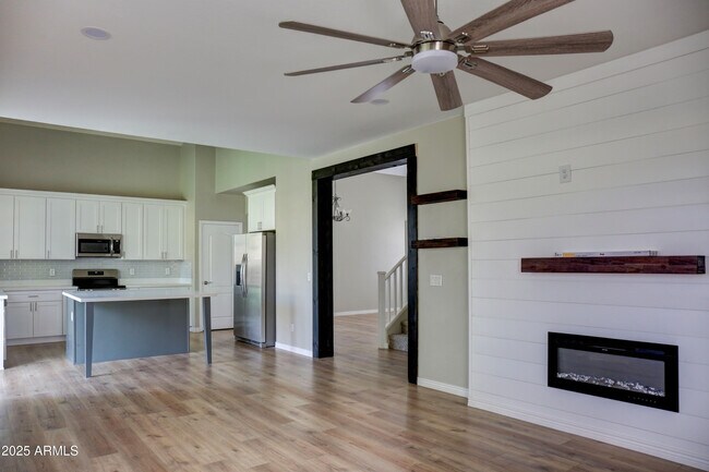 Building Photo - 6656 S Classic Way