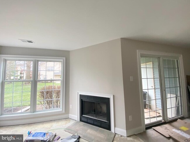 Building Photo - 167 Andover Pl