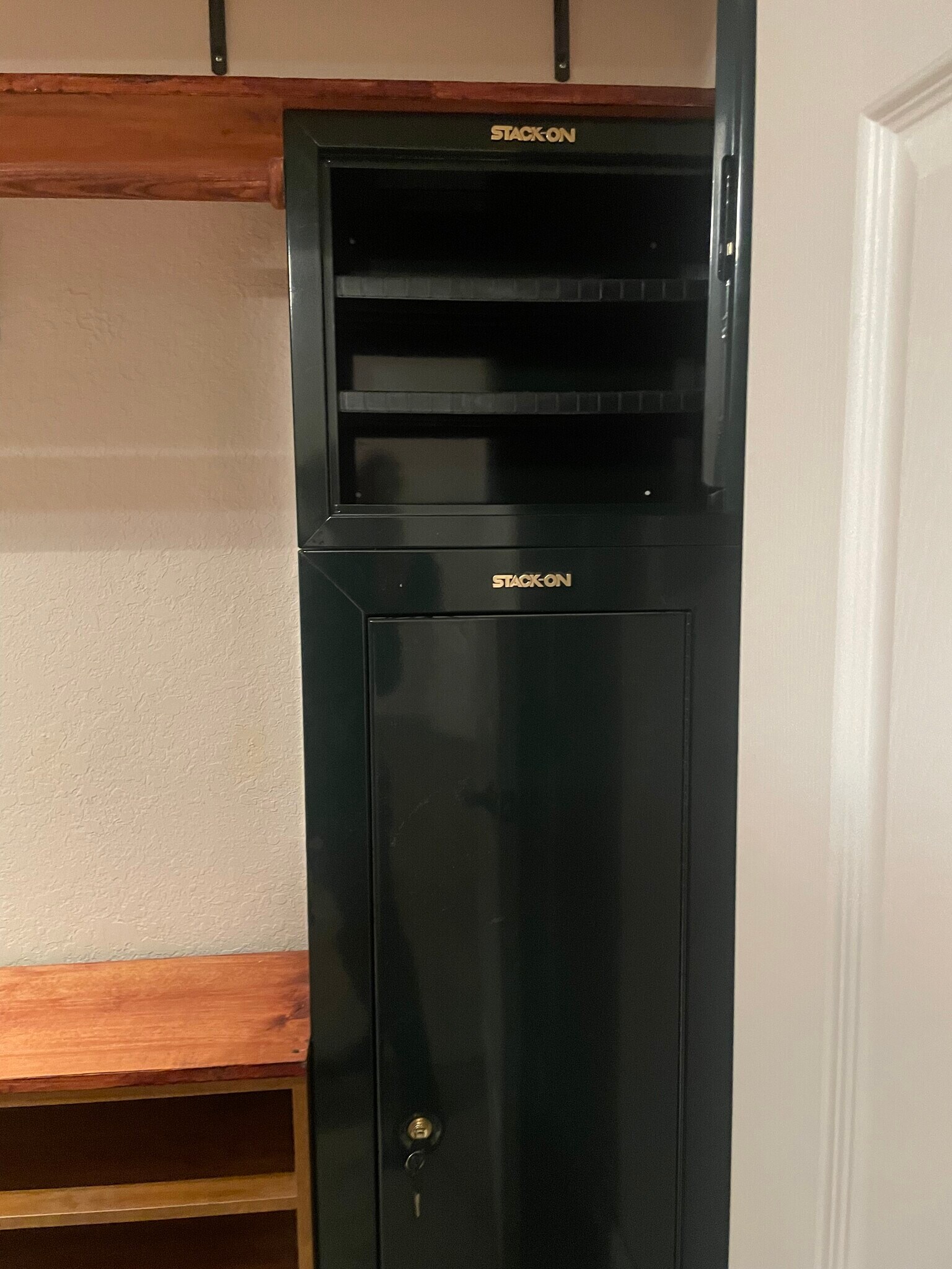 Building Photo - 1077 Cheval Dr