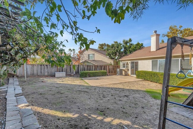 Building Photo - Bright 3 Bedroom Home with High Ceilings in Desirable San Jose Neighborhood