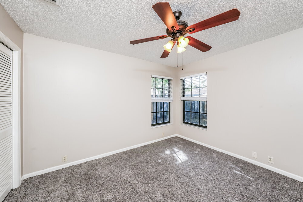 Building Photo - 14096 Greentree Dr