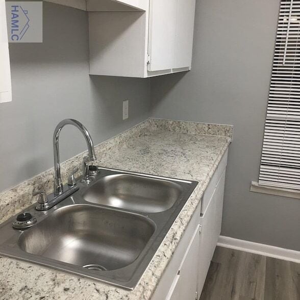 Building Photo - 901 Olmstead Dr