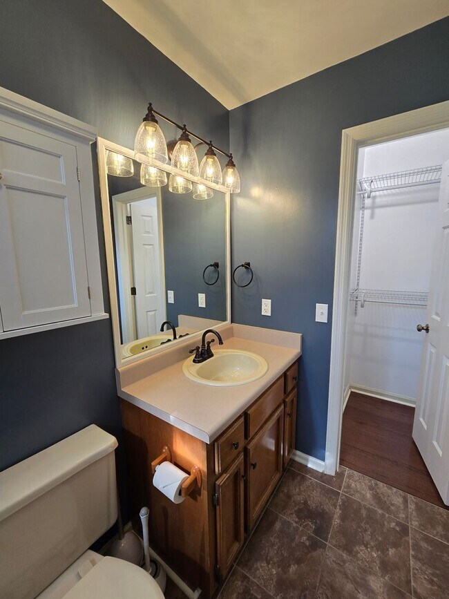 Building Photo - $2595 - 3 Bedrooms 2.5 Bath Country Home