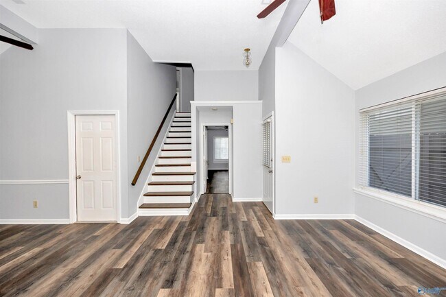 Building Photo - 109 Briargate Ln