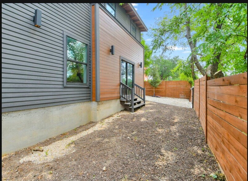 Building Photo - Modern Denver Heights home by Dignowity & downtown