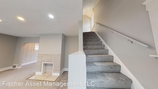 Building Photo - 3 br, 1 bath House - 3359 West 86th St.