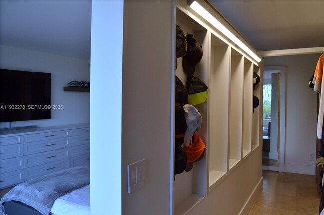 Building Photo - 11113 Biscayne Blvd