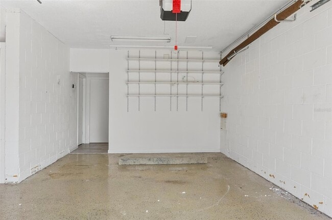 Building Photo - 275 Capri Cir N