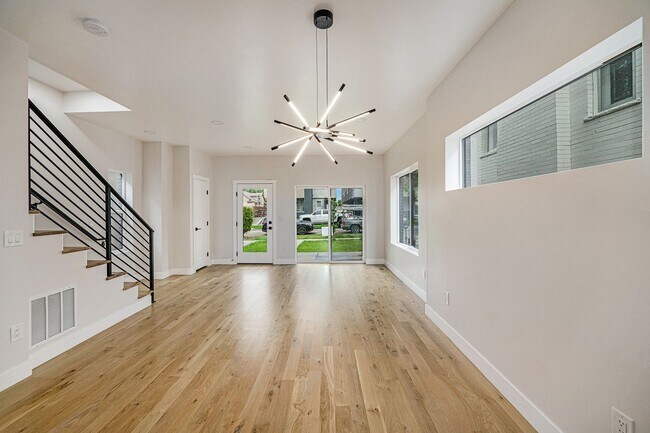 Building Photo - Front Duplex in Denver's Jefferson Park Neighborhood!
