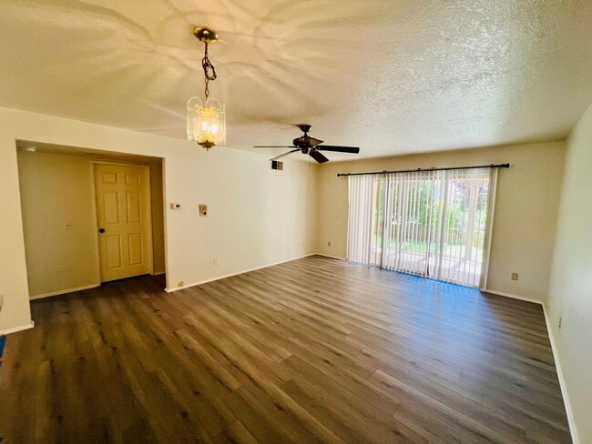 Building Photo - Two Bedroom Rental Home in Jess Ranch Avai...