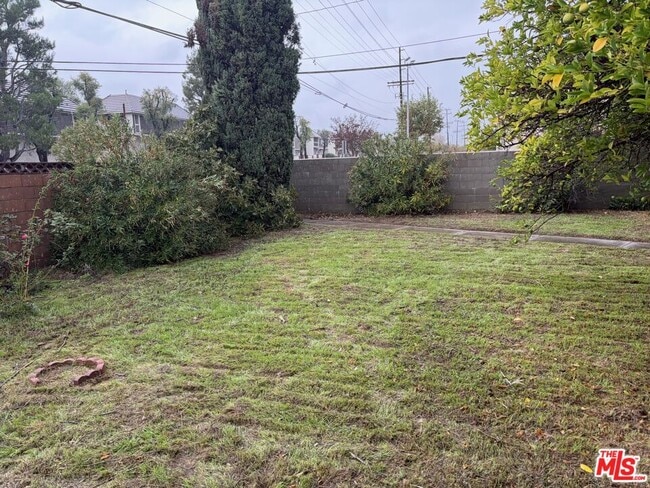 Building Photo - 20477 Mayall St