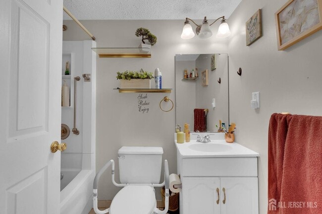 Building Photo - 89 Doe Ct