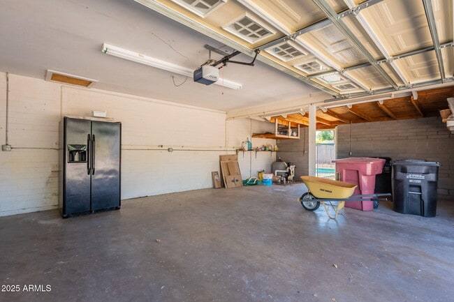 Building Photo - 6839 E Montecito Ave