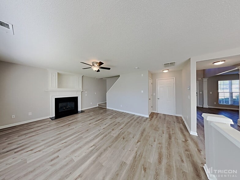 Building Photo - 2801 Trassacks Dr