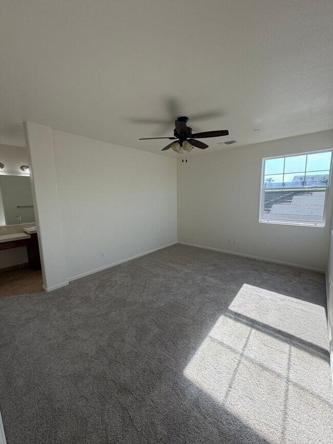 Building Photo - 1609 Barolo Pl