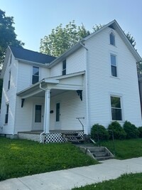 Building Photo - 210 S Plum St