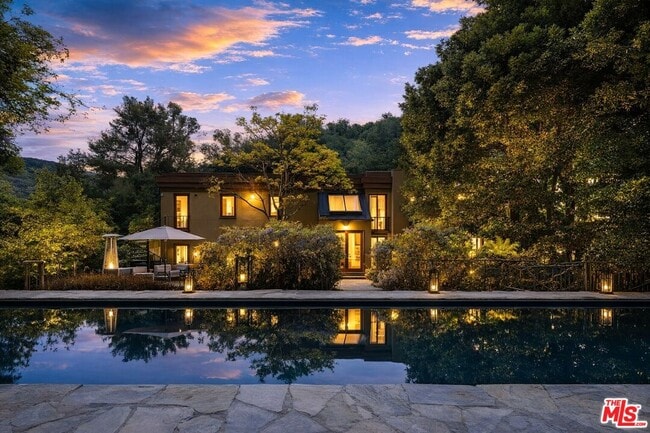 Building Photo - 10023 Westwanda Dr